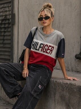 TOMMY HILFIGER Colour Blocked Graphic Print Short Sleeve Casual Tee Shirt L